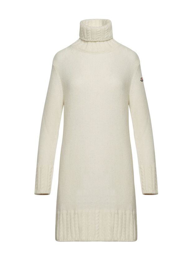 HALJINA  MONCLER